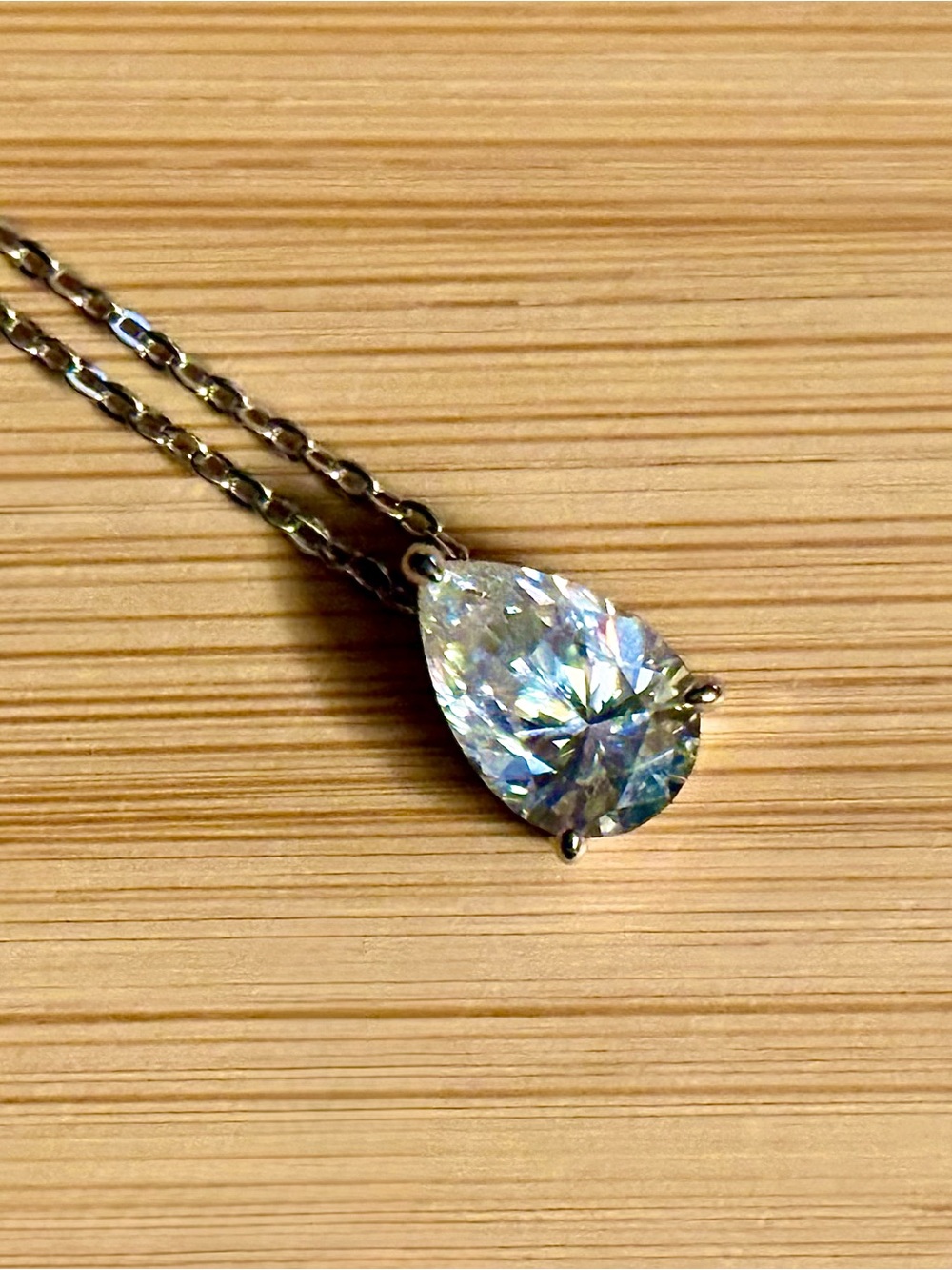 A GORGEOUS certified 4ct pear-cut Moissanite pendant necklace in sterling & 18k - Picture 11 of 14